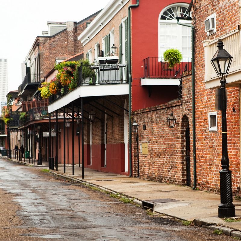 thestaybridge's tweet image. Walk this way! We have your guide to #DecaturStreet block-by-block thanks to FrenchQuarter.com! bit.ly/2JPQgXt #visitneworleans #frenchquarter @InFrenchQuarter