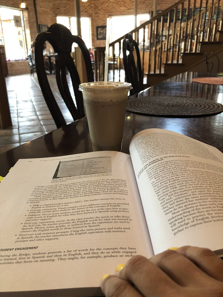 Mrsleal2018's tweet photo. Coffee shop reading. Waiting for some friends. #thompsonreads https://t.co/VvnjNmaBmp