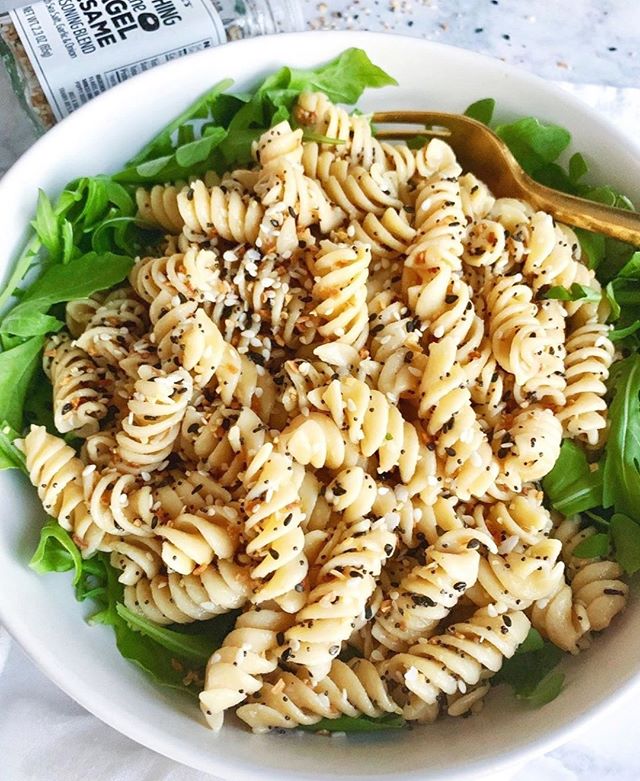 Hey traderjoes, shouldn't it be called "Everything but the Banza Seasoning"? [📸: starving_to_strong]