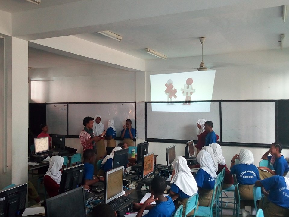 #Innovators at #Baobab Girls Sec. School elaborate #challenges on daily routine in #SmartGirlz programme for #ProblemDefinition
@coict_udsm 
@Y4CLab 
@udictii 
@dLabTz 
@ict_commission 
@UNICEFTanzania 
@YUNA_Tz