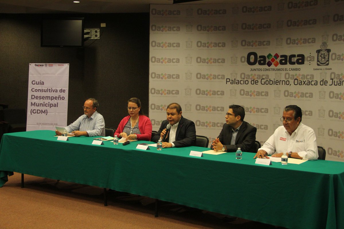 PLANEACIONOax_'s tweet photo. Da inicio la presentación de la Guía Consultiva de Desempeño Municipal (GDM) 2019 del @INAFED_Mx,  asiste personal de @COPLADE_GobOax y @CGAR_GobOax. https://t.co/TcSUsiSX74