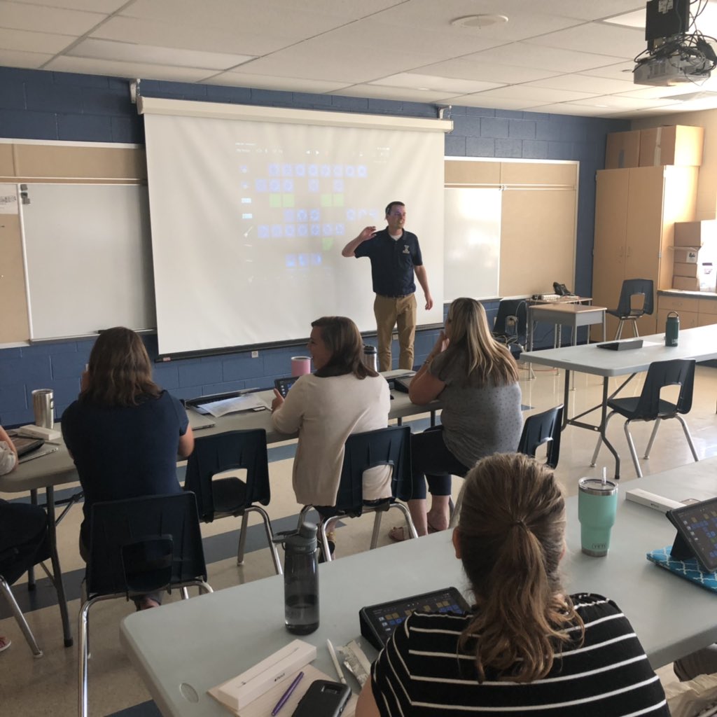 Robert Boltz (@elcoteched) on Twitter photo First day of #EveryoneCanCreate training for ELCO elementary teachers <a href="/AppleDrD/">David Diokno, Ed.D</a>. #ELCOtogether First day of #EveryoneCanCreate training for ELCO elementary teachers <a href="/AppleDrD/">David Diokno, Ed.D</a>. #ELCOtogether