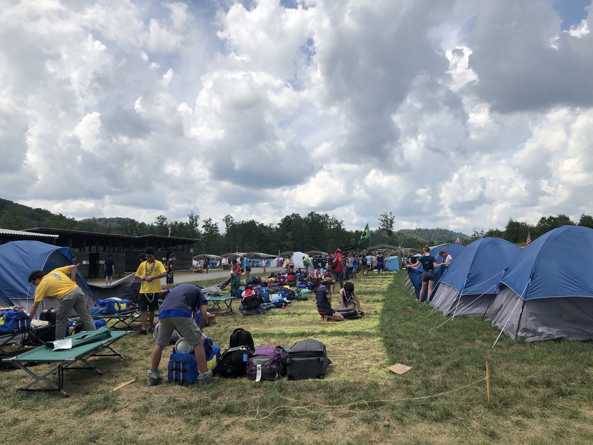 BsaContingent's tweet photo. Some units are packing up to go home from the #scoutjamboree https://t.co/EEcVR9zvpC
