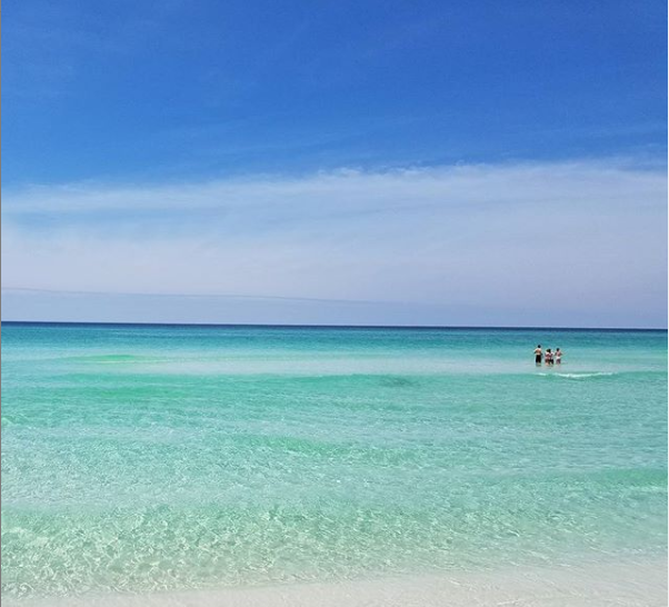 BEach HAPPY! 🤗 

#ilovebeach #summervibeson #summervibesonly #destinbeach #destinflorida #ilovedestin #destinbeachfl