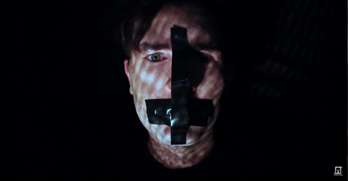 Exclusive Video Premiere: "I Can't See You Em" by SURPRISES Drips with B-Movie Gore - dreadcentral.com/news/298165/ex…