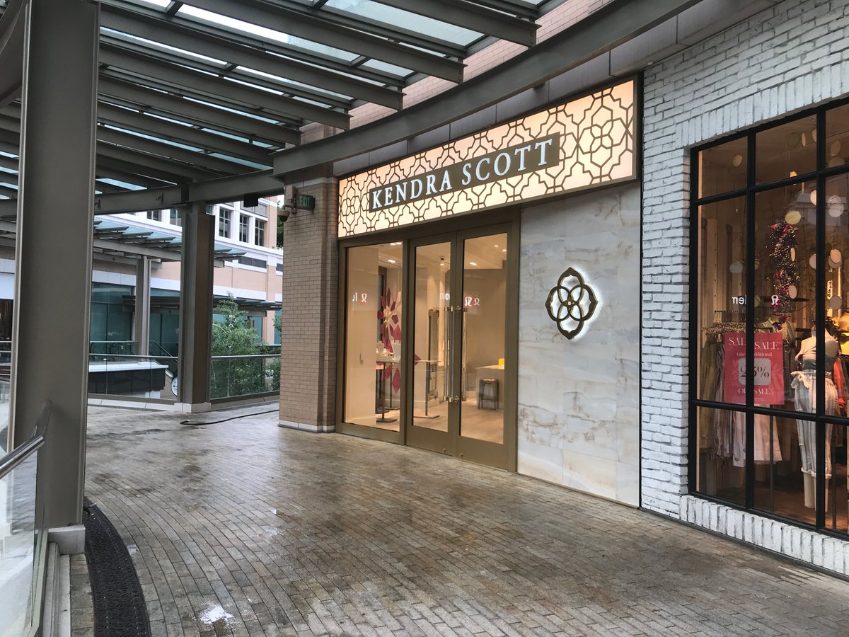 embreegroup's tweet photo. Embree Construction Group, Inc. - Building Kendra Scott Nationwide – The first @KendraScott in Utah. Come see the new Kendra Scott at City Creek Center - Salt Lake City, UT.
#EmbreeConstruction
#BuildingExcellence
#EmbreeGroup
What Can Embree Build for you? https://t.co/F4b1uHaKAI