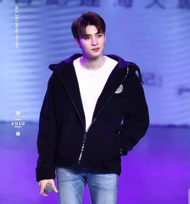 •Mean Phiravich AttachitsatapornNationality: ThaiBirthday: March 5 1998Age: 21IG: m34nismindNotable Works: Love by Chance | ReminderS | Make it Right: The Series | I Love That Fat Guy 2 | Love Sick S2  #MeanPhiravich  @m34nismind