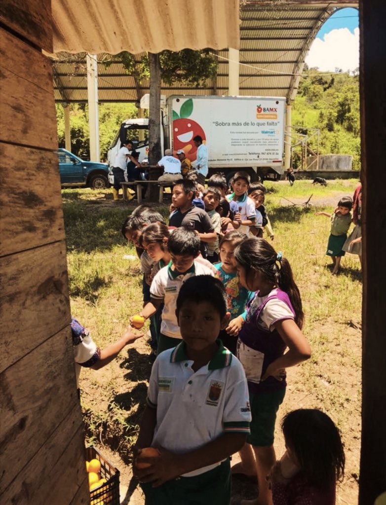 🍎 Trabajamos para apoyarlos, nuestro objetivo es combatir el hambre ayudando a la comunidad 👉🏼 ¡Todo esto por medio de nuestro Banco de Alimentos!