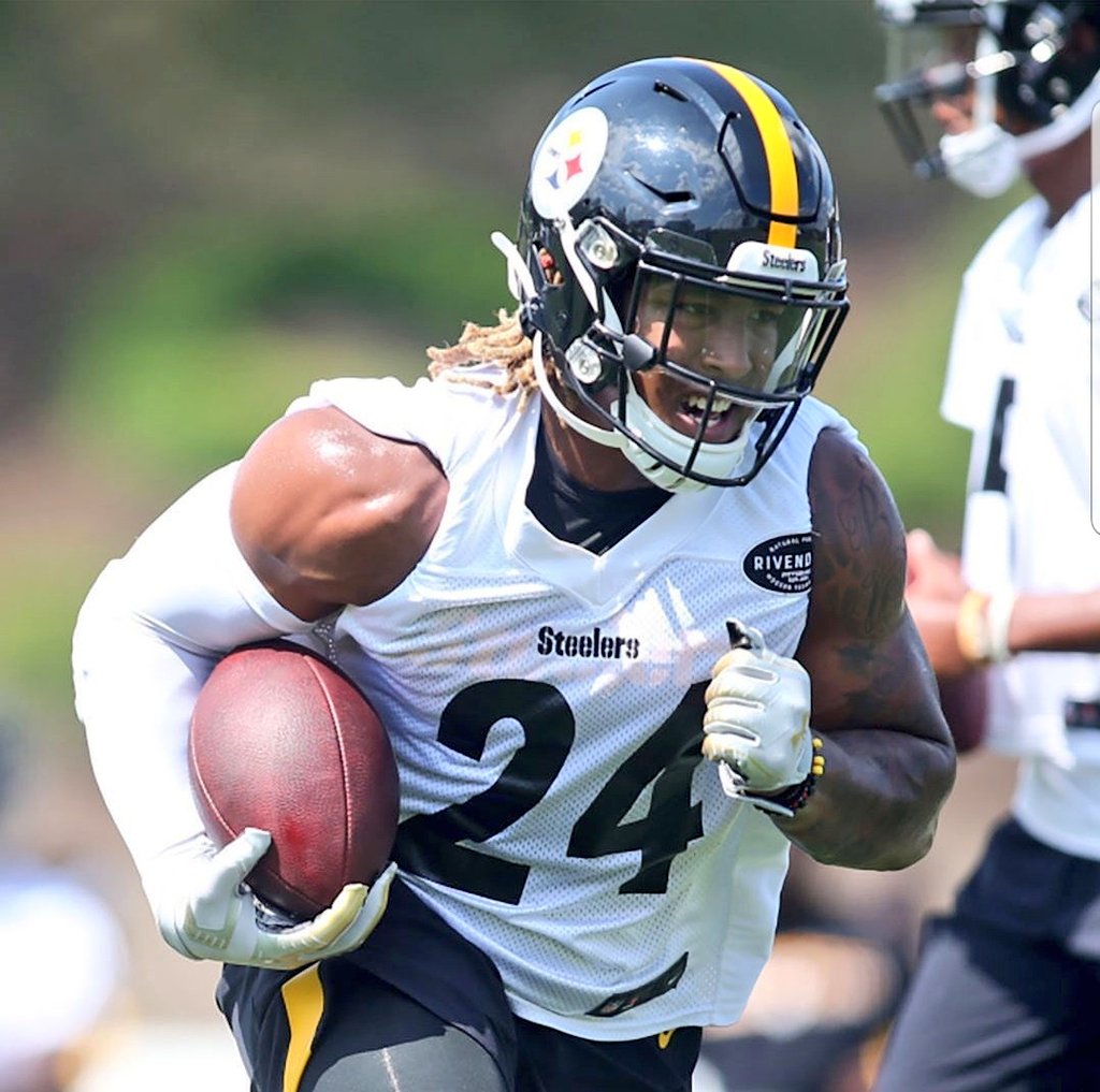 Steel_Movement's tweet image. This dude is gonna be a force to reckon with, I'm telling you. @benny_snell