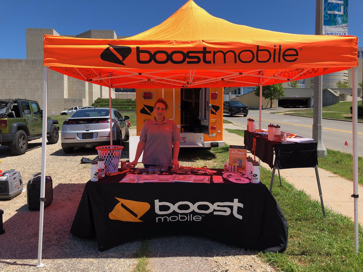 Amazing morning @ 33 S MAIN ST. Door Busters so far 8 and counting! <a href="/boostmobile/">Boost Mobile</a> <a href="/Boost_by_Falero/">Boost by Falero</a> <a href="/DeLaney_Norm/">Norman DeLaney</a> <a href="/jayleen_falero/">Jayleen Falero</a> <a href="/BrittanyMarceco/">Brittany K</a> @leslis_55 <a href="/michelleNWI/">Michelle Mosbauer</a> <a href="/KellyPatron5/">Kelly Patron</a>