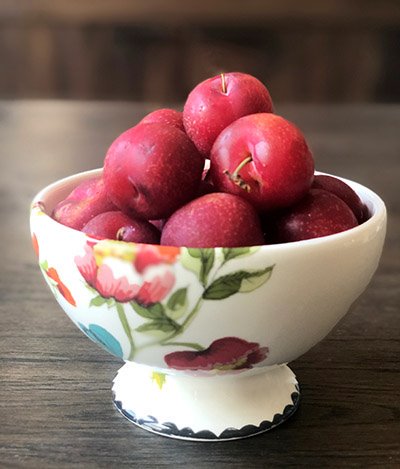 a_composition's tweet image. Have you tried these delicious gems? Verry Cherry Plums are a cross between a plum and a cherry. They are tartly sweet goodness. I made mini Cherry Plum Galettes with them - so delicious! Beautiful pics, instructional tips and a full printable recipe @ acraftycomposition.com/very-cherry-pl…