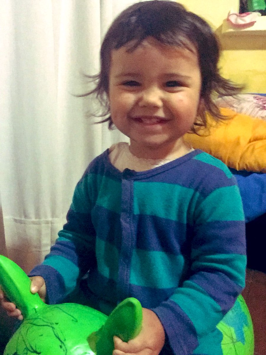 VickyLabadera's tweet image. Pelitos locos 💝