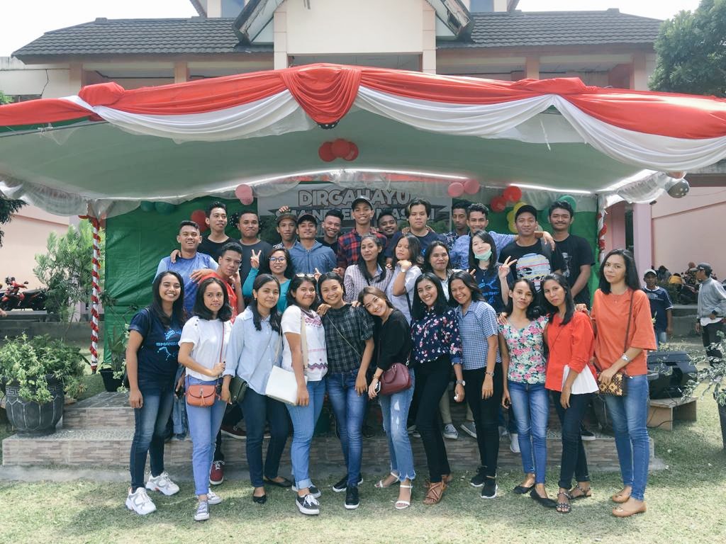 MarsyalinL's tweet photo. 1 Agustus 2019
56th SMA N 1 Masohi ..
-Angkatan 2017 💜
minuss bnyak orang, semoga kelak bakalan lengkapp yah ..
kalian terbaikk 💜😘 .. https://t.co/VkJP3olRAC