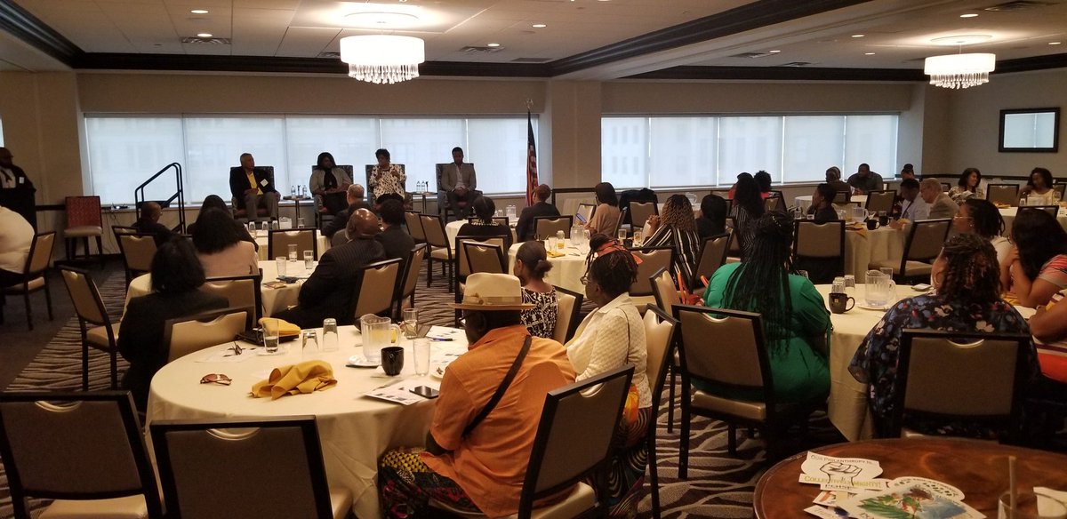 ShirrellBurton's tweet photo. @POISEFOUNDATION Black Philanthropy Month Celebration! Thanks everyone for the great turnout! #BPM2019 https://t.co/k0mrbVBsaH
