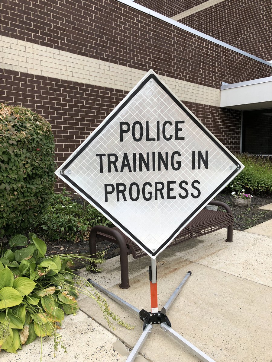 cynthia_motter's tweet photo. Participated in active shooter exercise today at Saucon Valley Middle School. Thank you to all the officers and trainers for a great experience! https://t.co/VxPgZ3es7F