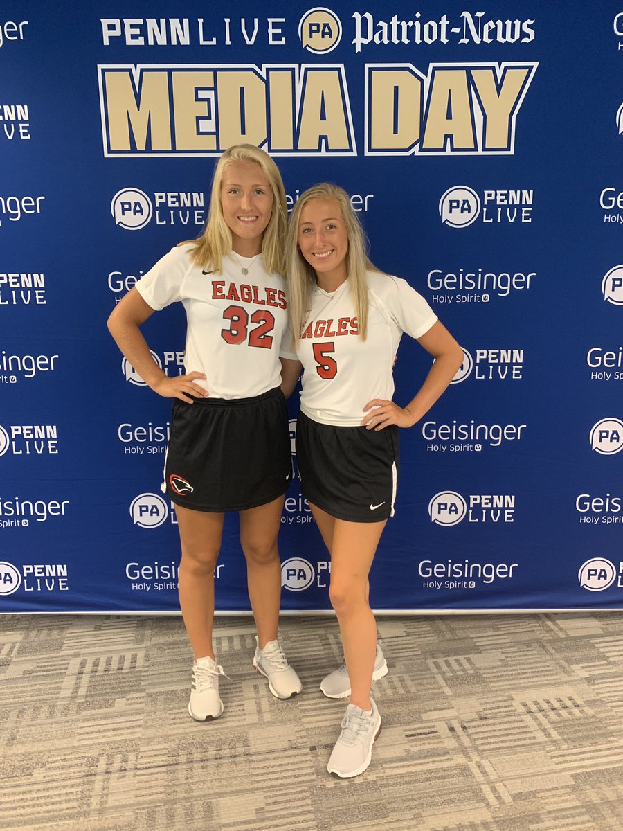 CVFH_Eagles's tweet photo. Media Day with @lolzackii @sammurrphy and Coach Taylor! https://t.co/Jl7PZERfa0