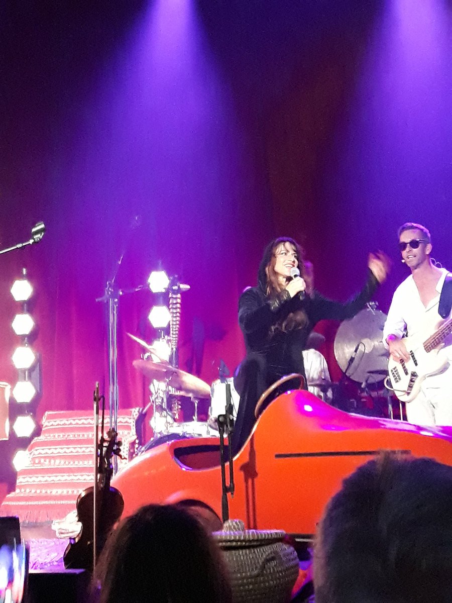 Mijn #vakantie inluiden <a href="/deparade/">Parade</a> #theaterfestival #Utrecht met een lieve collega en <a href="/tendamme/">Ellen ten Damme</a> #powerwoman