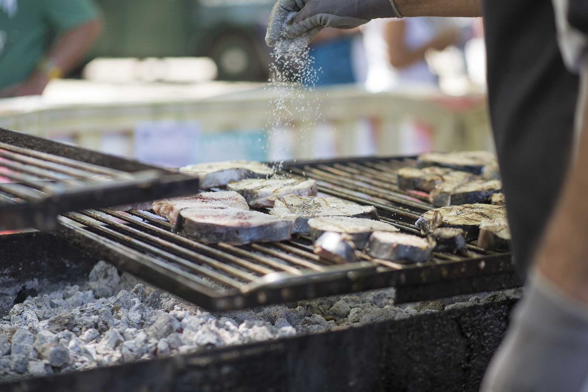 visitbiscay's tweet photo. 🍽️🐟 Taste the sea in every bite

👉🏽 https://t.co/JypwkxT2x8

#visitBiscay #culinarynation https://t.co/T1a5rETBcR