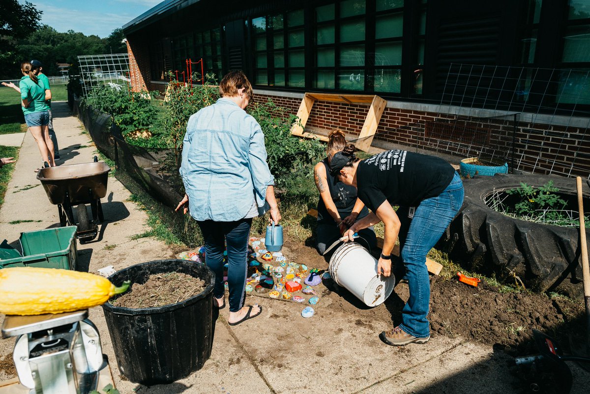 MrsKimOShea's tweet photo. This morning's heat did not stop our dedicated staff, parents, and students from their hard work in Garden Club at Clark Early Childhood Center! @PerryCreekES #SCCSD https://t.co/TwXjdjWekv