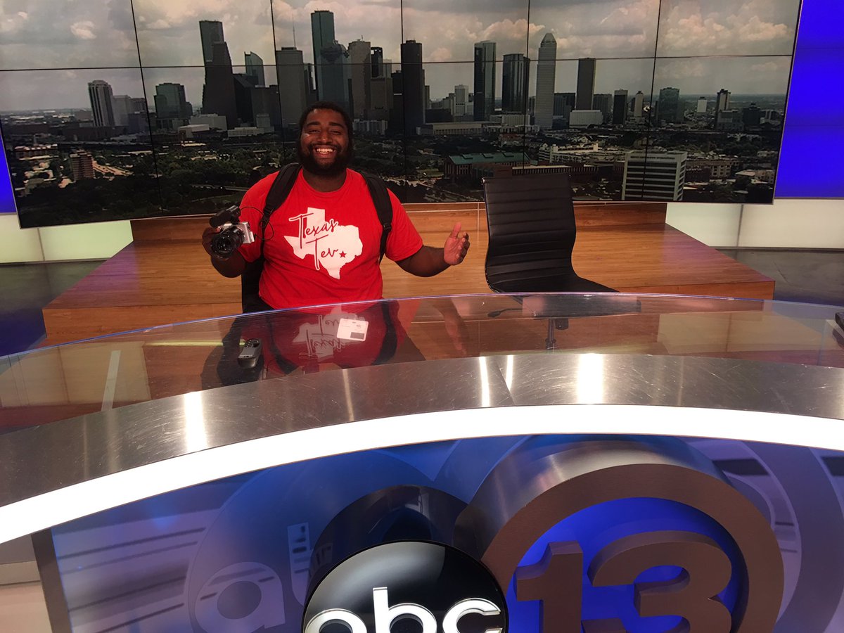 TevinStuddard's tweet photo. #TexasBlessedUs
Can’t spell Television without Tevin
#TexasTev https://t.co/gXR1ZQffX8