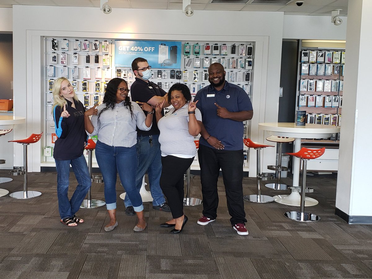 5Stars_DD's tweet photo. ATTR & AR Managers #OneCompany #OneGoal @BlishMadison @AberdeenSquad @AttportablesR @PORTABLESANSON 💪💪💪 https://t.co/pw6u367rhD
