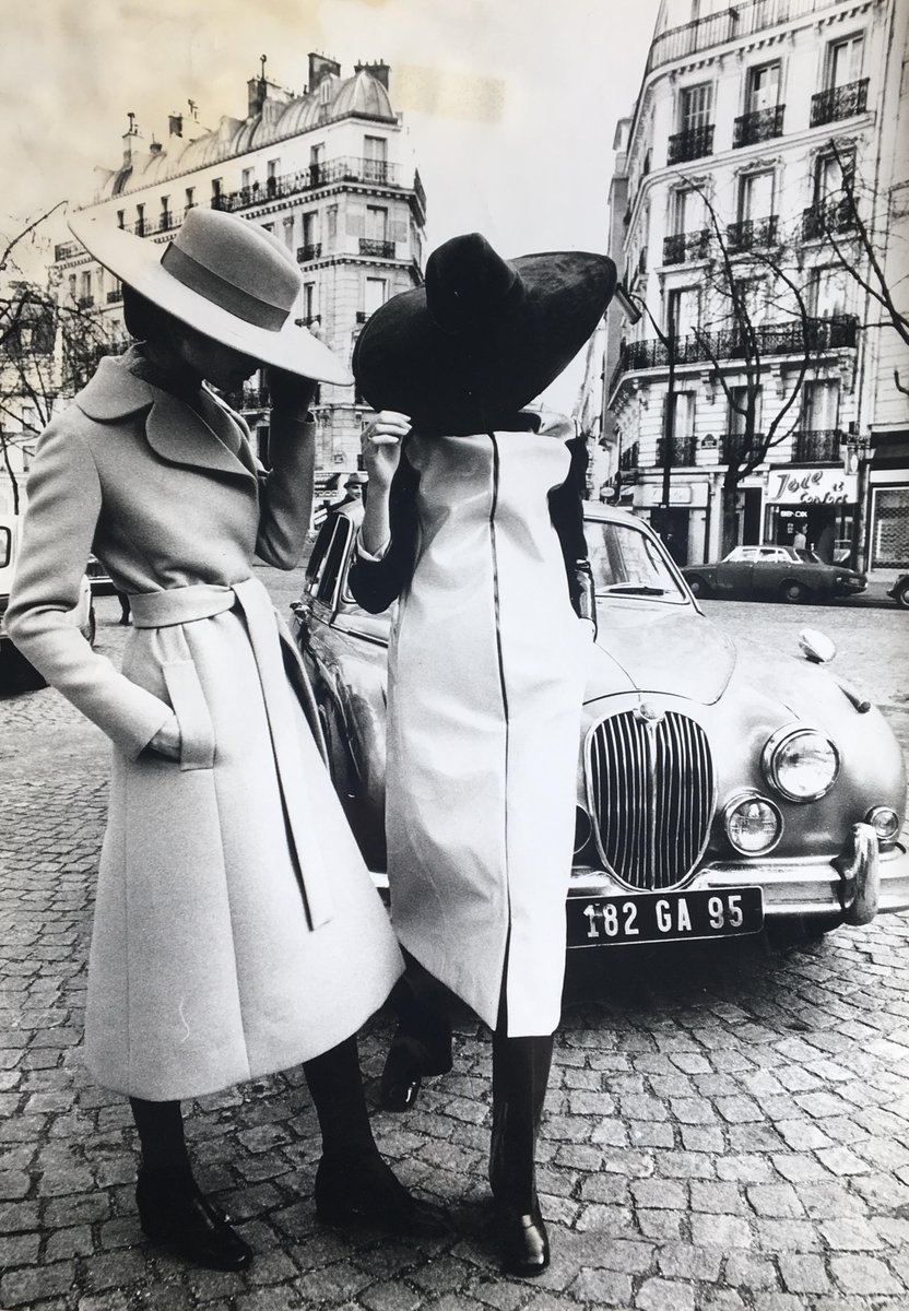 Parsons AAS Fashion Design & @ParsonsParis alum Rachel Fenderson is organizing an exhibition celebrating the life of fashion designer and native New Yorker, Jay Jaxon. Catch it at @QPLNYC now through August 31! https://t.co/HoM1klwRKP