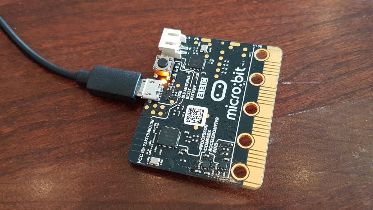 TMacKay11's tweet image. Learning alot about new technology @Stfxu Summer IT camp. Thanks to all of the presenters for your positivity and support! #ITCamp2019 #microbits #RobotBattles