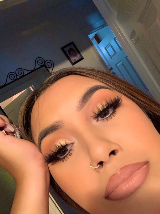 Watch Christina's leaked NSFW photo on TwXstars