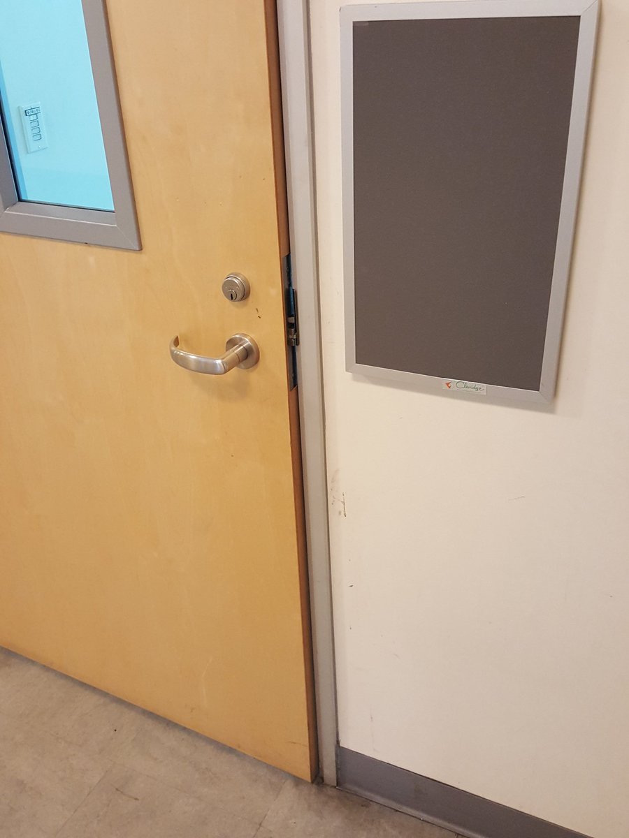 LBCCPolice's tweet photo. You can be a student or staff, but if you see a door not fully closed, please help us by closing the door. The picture below is a good example. https://t.co/jKdJgJjd1u