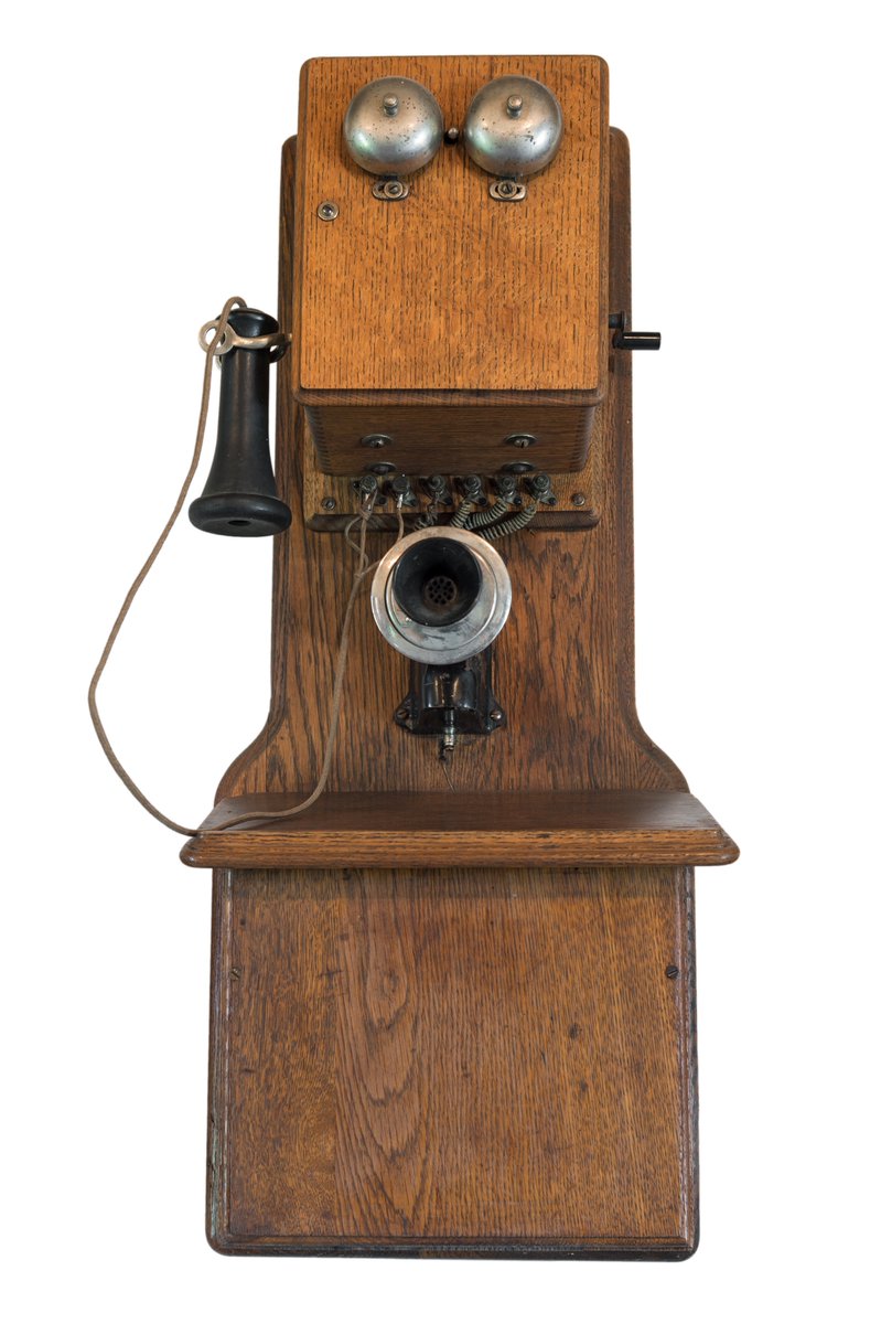 Телефон 1900. Телефон 1900 года. Старые телефоны 1900. Первый телефон на стене. Самый прикольный телефон в 1900.