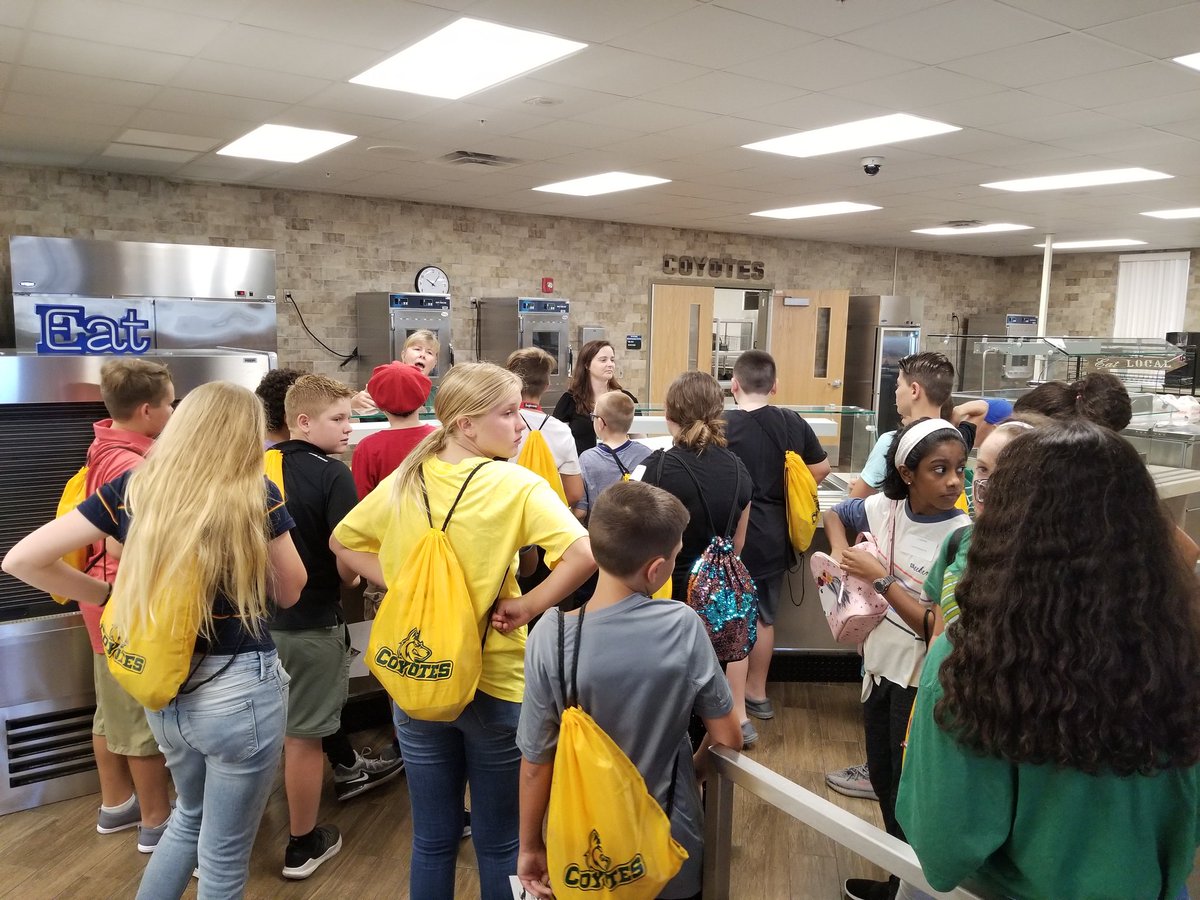 TheCoyoteWay's tweet photo. More photos of our Howlapalooza event with our new Coyotes! https://t.co/AIIMPfN7QZ