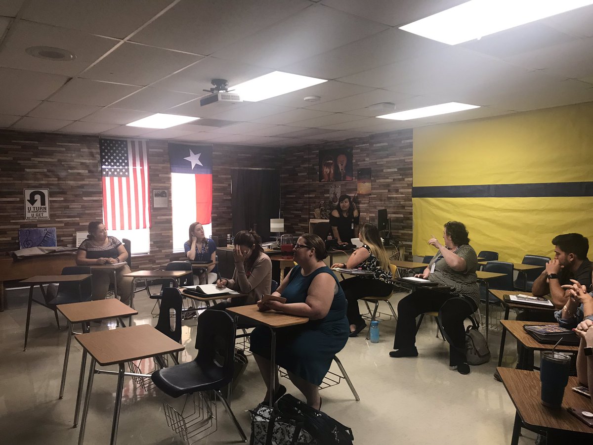 ccottongame71's tweet photo. Another great day with our new Brave Teachers!! @communityisd https://t.co/KV3NaCqZSQ