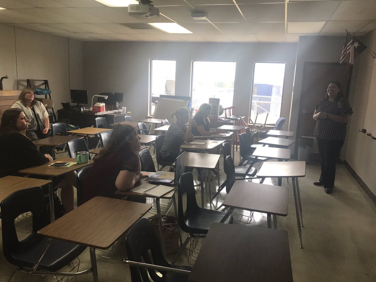 ccottongame71's tweet photo. Another great day with our new Brave Teachers!! @communityisd https://t.co/KV3NaCqZSQ