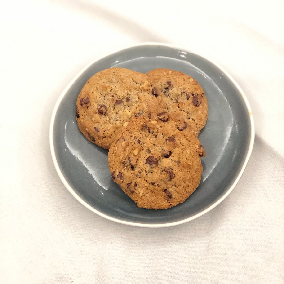 DoubletreeDen's tweet photo. Sunday is #NationalChocolateChipCookieDay! We're celebrating all day on the 4th. Stop by our front desk and enjoy our famous Choclate Chip Cookies.*
#DoubleTreeDen
*limit one per guest https://t.co/YJWXOGvWyG