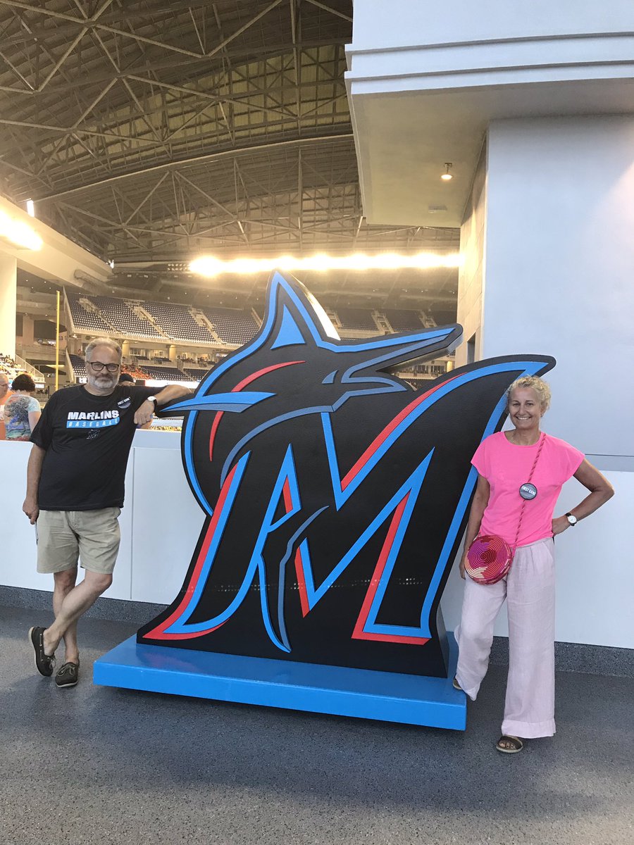 suffolkyellow's tweet photo. #JuntosMiami  our first game over from the UK how many innings in a game? https://t.co/yJqJMlLr9j
