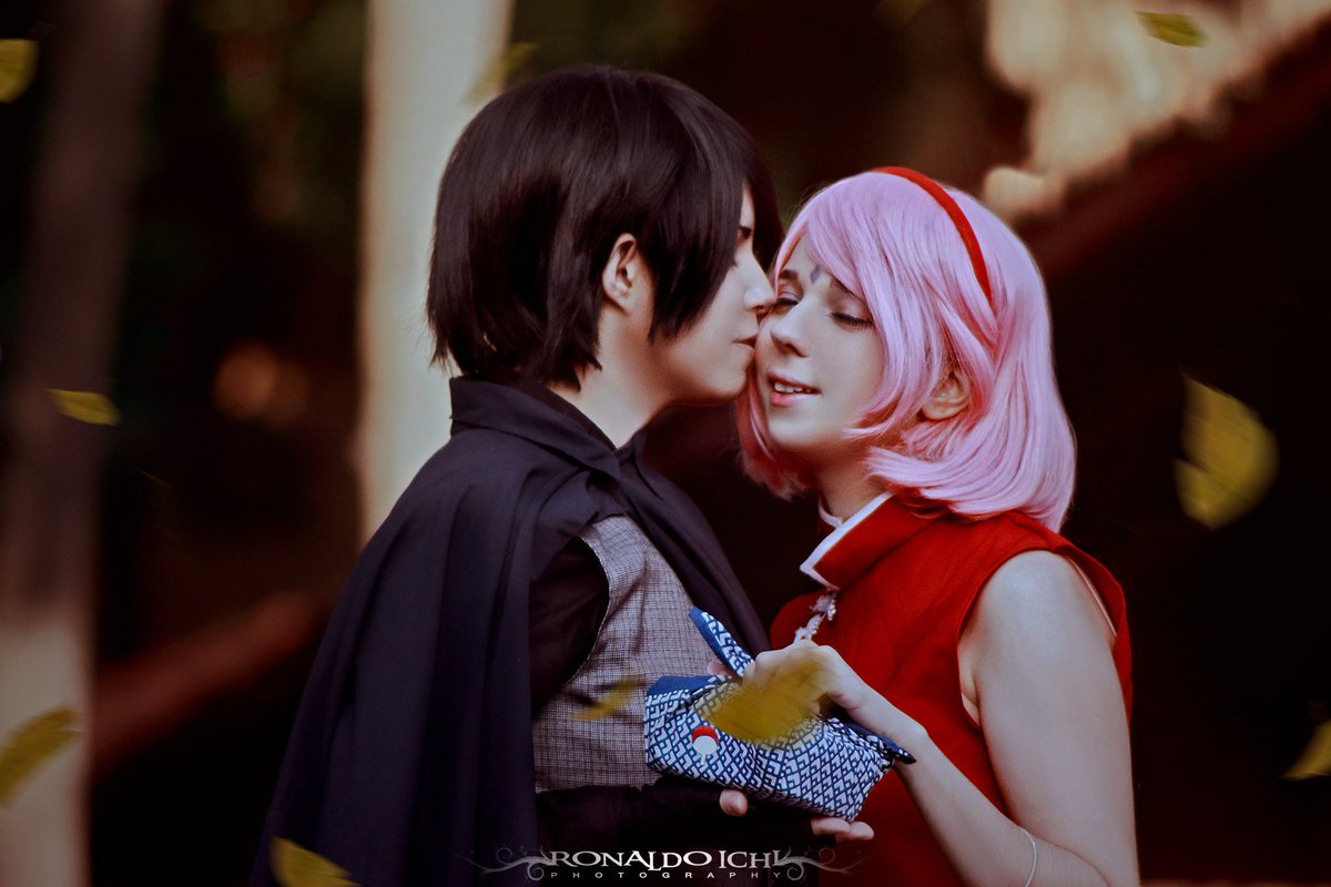 CherryTengu's tweet photo. We're so deeply happy with all the Retsuden spoilers! Our fav couple being romantic as we have always acted out in cosplay. Here are some  of those moments from our latest shoot ♡ 
#sasusaku #uchihasasuke #uchihasakura 

📷 @ronaldoichiph https://t.co/a2NIrwtv9v