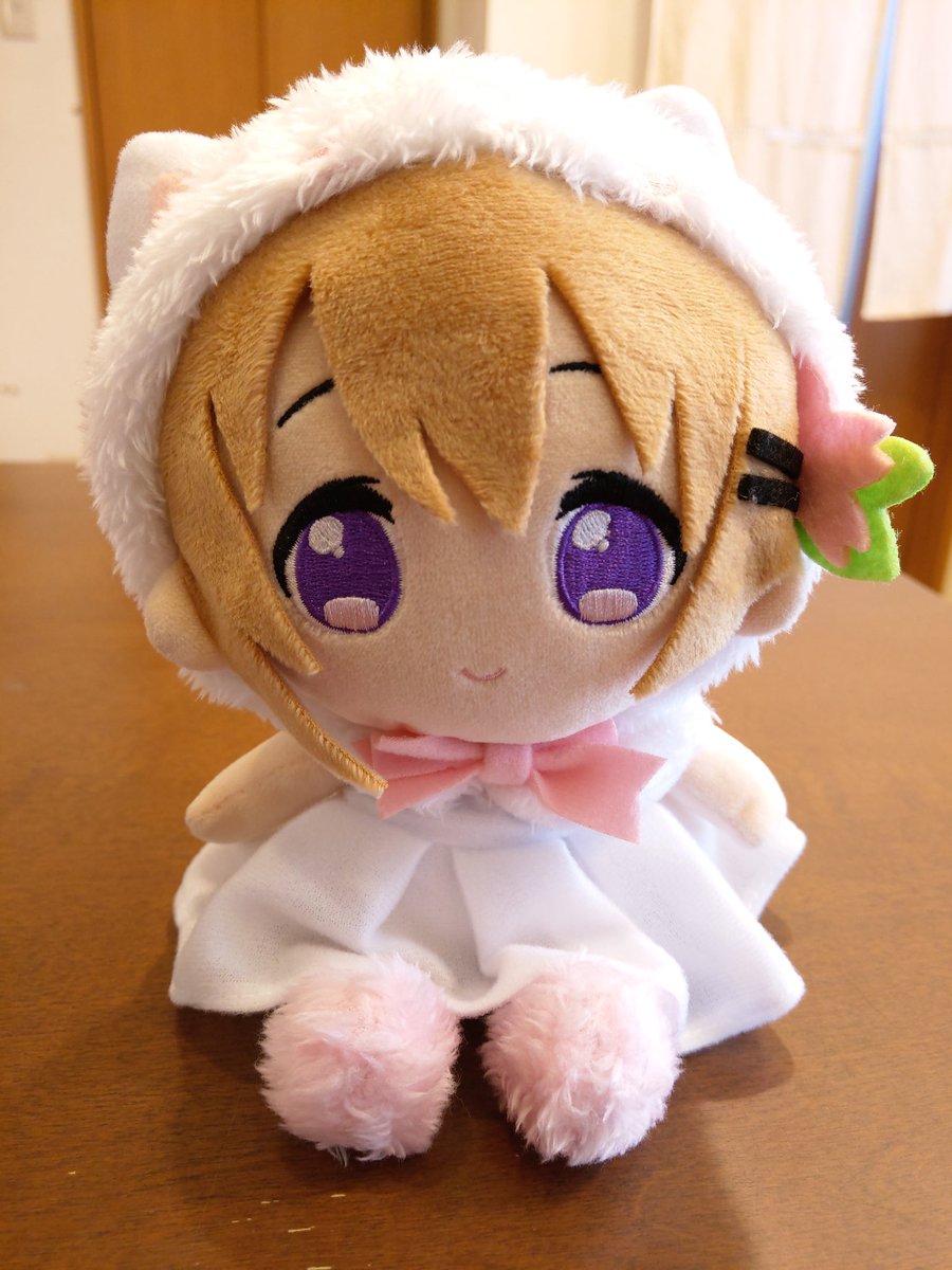 いぬハイドロk ローソンのごちうさのぬいぐるみ受け取ってきました ココアちゃんとシャロちゃんをチョイスしました すごく可愛いですね フードも取れるので 二つの仕様を楽しめますね 写真の枚数制限があるので シャロちゃんは次の