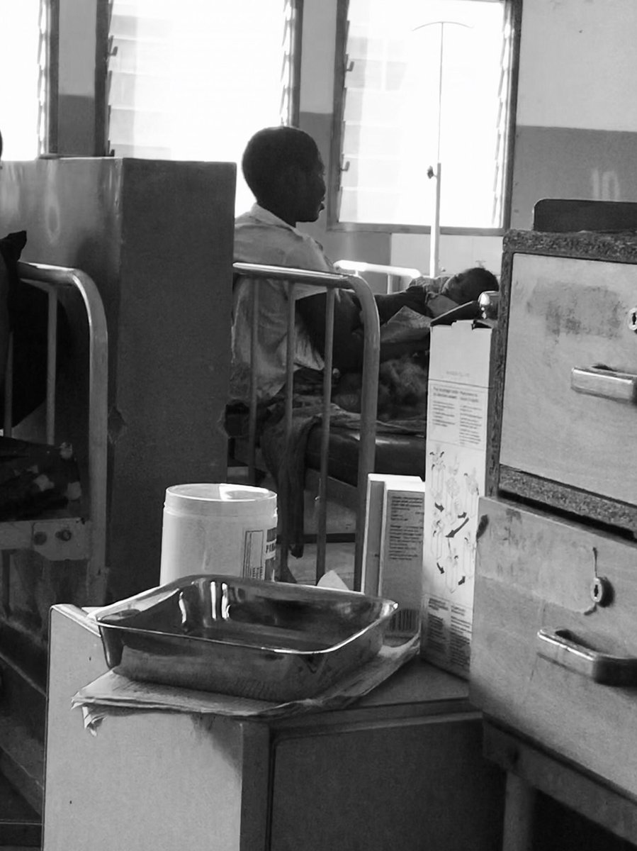 Sara_Chiappori's tweet image. A #Balaka i GxP di #Genova e Napoli collaborano per @BRAVOProgram: in particolare nel reparto di maternità dell’ospedale registrano le nuove nascite x garantire un nome e un #futuro migliore ai bambini: così finalmente esistono! @santegidionews @gxlapace #birthregistration