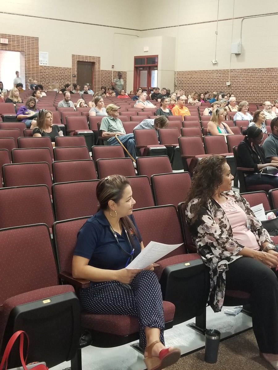 What an amazing turnout for our first 6th grade annual Pirate Academy, 130 students! Thank you to all the parents and students for coming and a huge shout out to our staff for making the Academy experience for our students a success! <a href="/MiddlePasco/">Pasco Middle School Pirates</a>