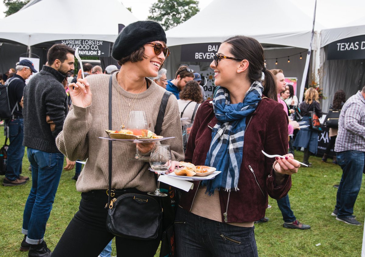 Tickets are now on sale for the 12th Annual <a href="/Chicago_Gourmet/">Chicago Gourmet</a>  presented by <a href="/bonappetit/">Bon Appétit</a>. Join us and the A-List cast at the Main Event in Millennium Park, September 28-29! bit.ly/2JXynWO #ChiGourmet