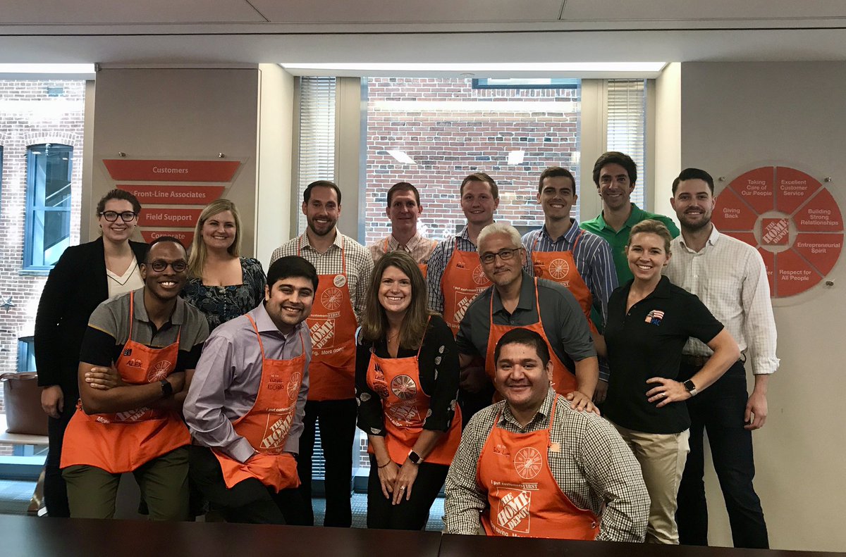 JoeSmeltzTHD's tweet photo. What an incredible day of learning and building relationships with our Government Relations team @HomeDepotGR! Thank you @HeatherOKennedy and team for hosting us! #OneHomeDepot 
@kunalkthd @thd_l @apalmerTHD @paullarkinhd https://t.co/HeJGO7P9df