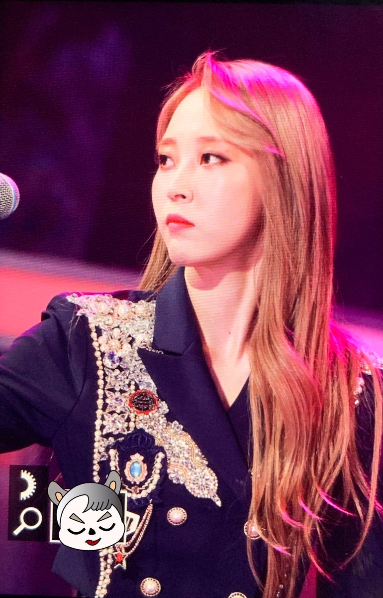 STATIONERY1222's tweet photo. 190801 MGMA 
#MAMAMOO #MOONBYUL #마마무 #문별 https://t.co/RIWrPID74Z