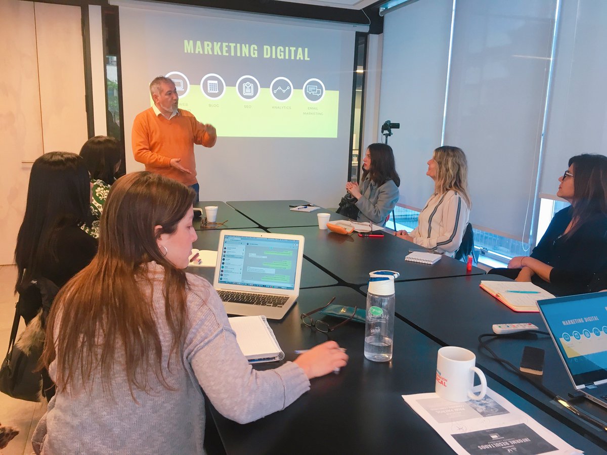 SMA_Chile's tweet image. 👉🏼Curso empoderado por Mujeres, Marketing y Comunicación Digital, Transformación en 360°
.
📣 Reserva tu cupo, próximas fechas:
VESPERTINO: 12 y 13 Agosto 2019 / 19:00 a 13:00 Hrs
DIURNO: 27 y 29 Agosto / 10:00 a 13:00 Hrs
.
Mas Información en socialmarketingacademy.cl