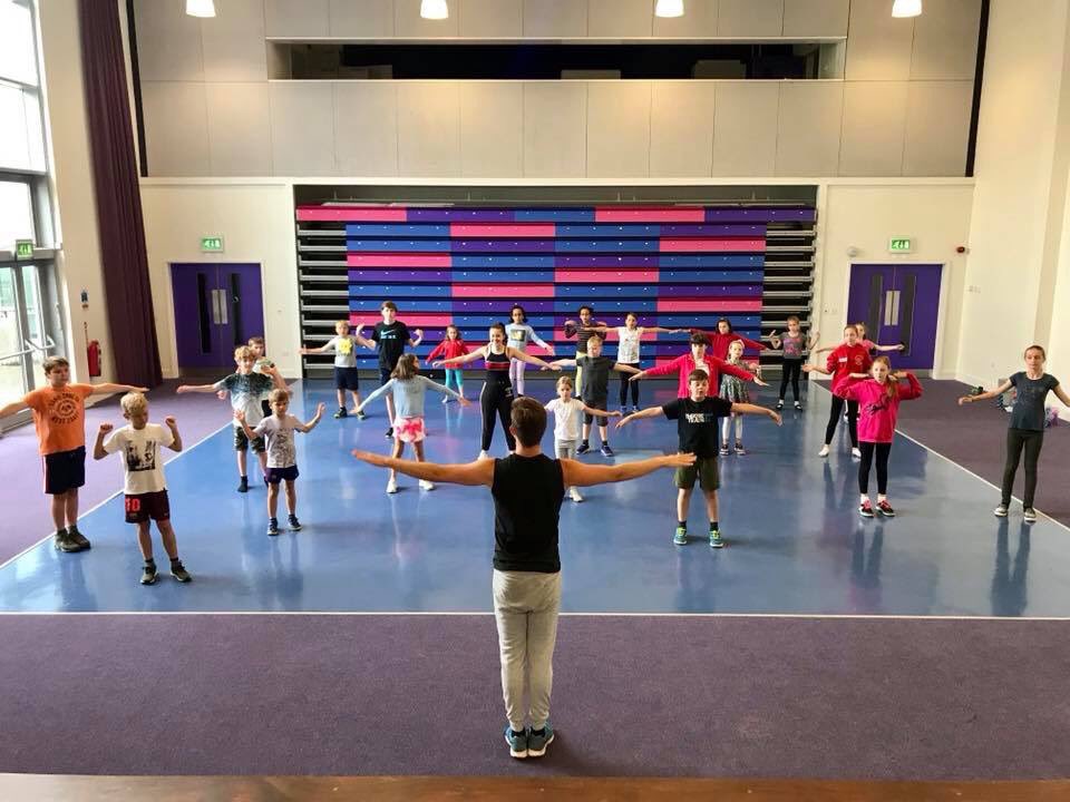 basingstoketheatretrain tweet media