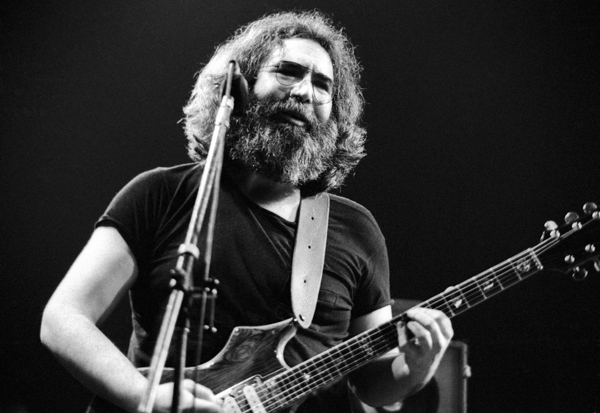 RRGGshow's tweet image. "If my words did glow with the gold of sunshine
And my tunes were played on the harp unstrung
Would you hear my voice come through the music
Would you hold it near as it were your own?"🎶 

Happy Birthday #JerryGarcia - your legacy lives on.🎸