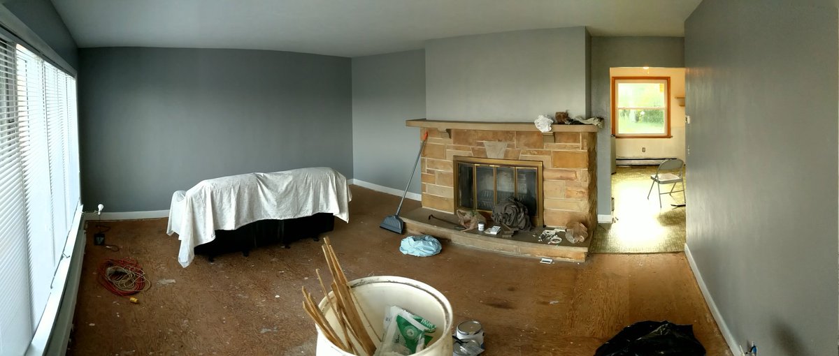 davejones_II's tweet photo. Huge shout-out to all my friends for the help so far painting my house. It's amazing what you can accomplish in 4 evenings, but we still have a long way to go in our extreme makeover home edition. https://t.co/cdXka0nbaZ