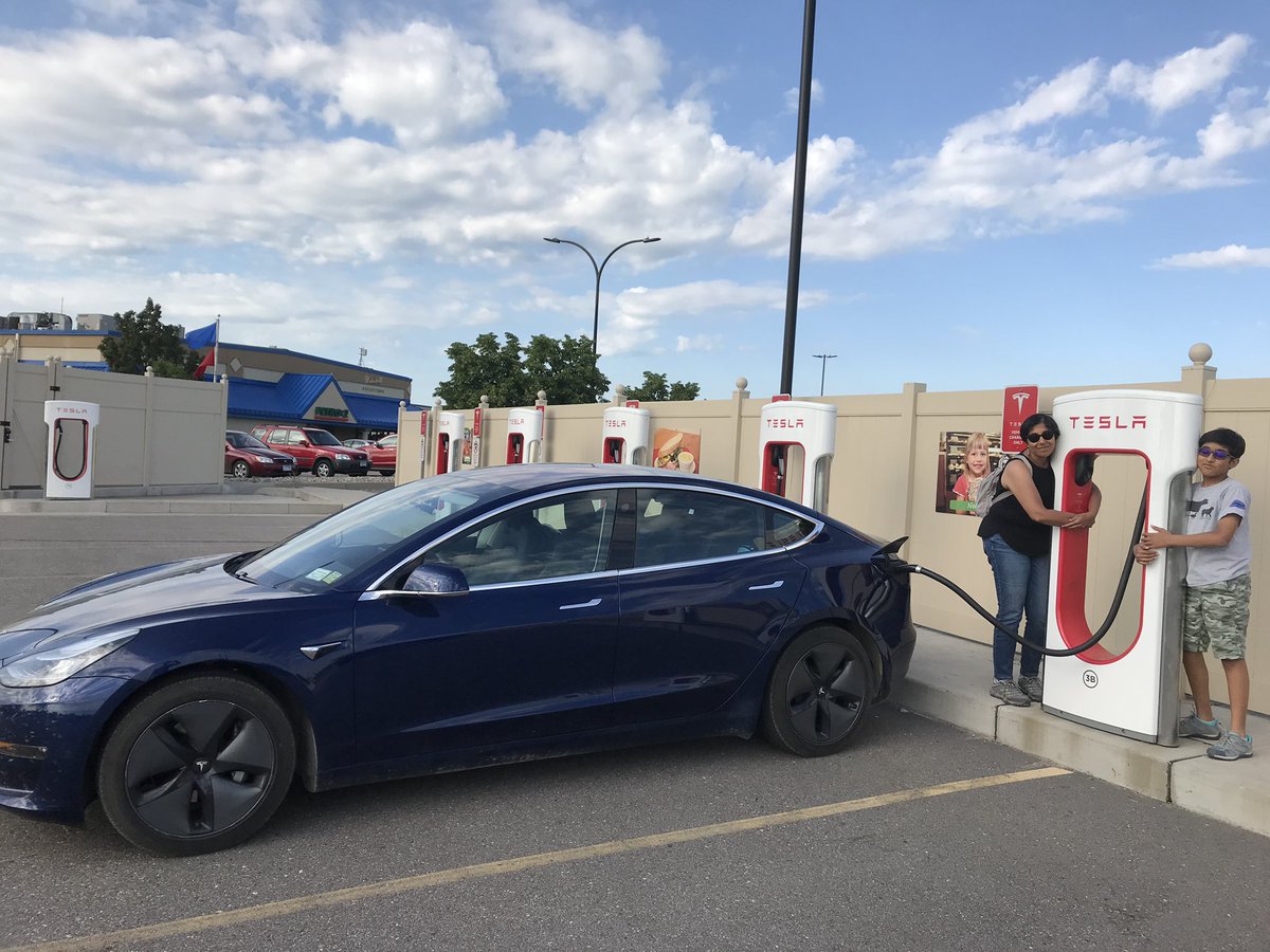 PathBalance's tweet photo. Great American #RoadTrip days 26 &amp; 27. Departing from North Dakota, the only US state of the 48 contiguous without a fast charger, happy to return to the #Tesla supercharger network in Wisconsin. Enjoyed a stroll on Milwaukee’s Riverwalk. #TeslaRoadTrip #ev
Miles driven: 6334 https://t.co/mV3txKTrDx