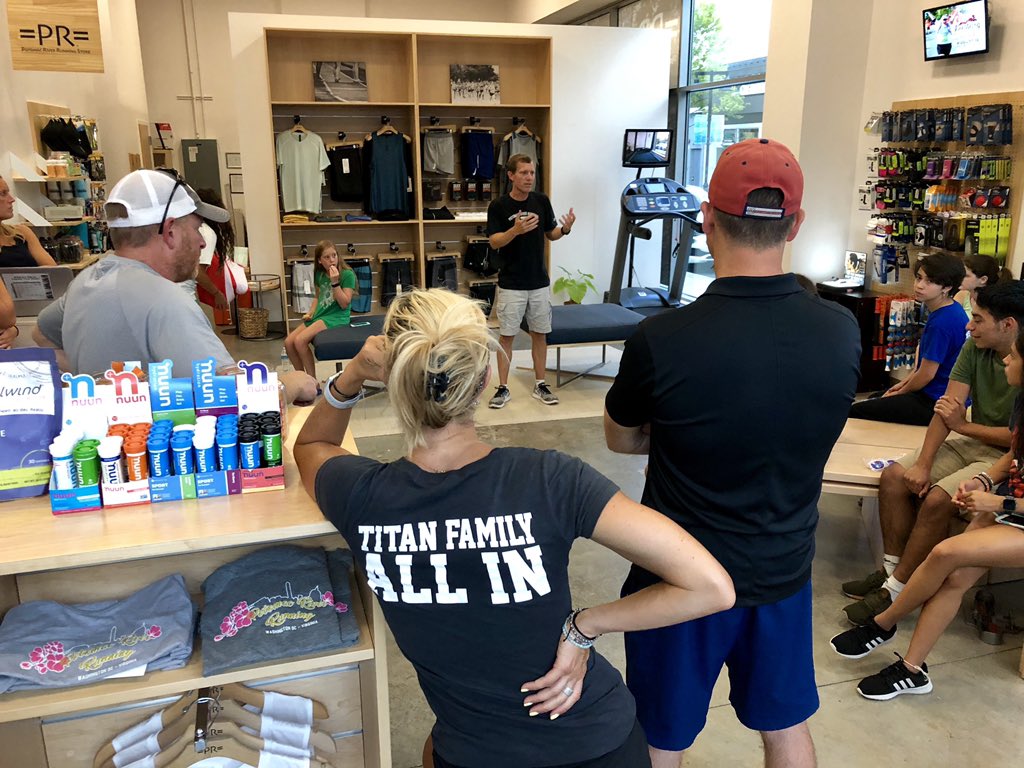 Thanks <a href="/PRR_OneLoudoun/">=PR= One Loudoun</a> for giving Titan XC the VIP treatment tonight. Loved the games &amp; giveaways - always appreciate the <a href="/PRRunning/">PRRunning</a> high shoe IQ, fantastic staff, and time spent outfitting our team! #4days #AllAboardthePainTrain