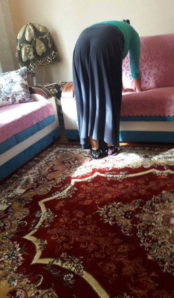 Altına bir şey giymemiş üyemizin annesi,siz de annenizi paylaşın