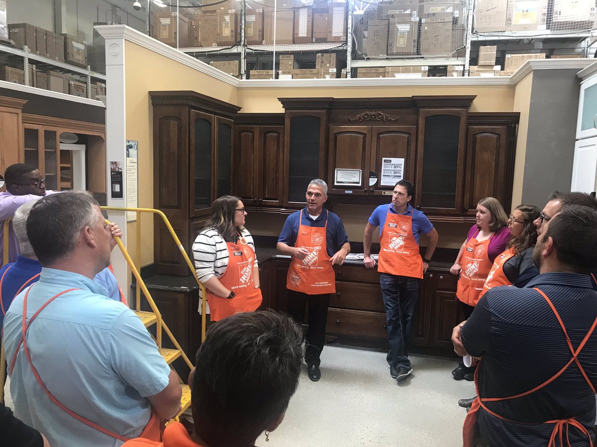 JanaVugteveen's tweet image. Specialty Focus Training SM and OASM’s !! Thank you @scott_bass1 and @dougiep88 for a great day! We must #TAKEOURSHARE #DriveSpecialtyFocus #SkillPractice #DevelopOurPeople @Dave_Dawber @t_renard_ @bobsaniga @PuksztaMartha @Erin_K_Watson @RAshley89 @RRadakovitz 👊🏼💯🔥✅💡🔥👊🏼👍🏼🤗